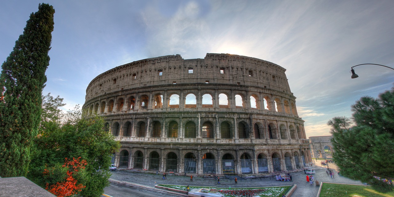 The Roman Colosseum - History and Architecture